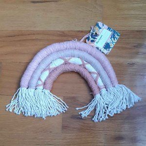 Rainbow macramé
